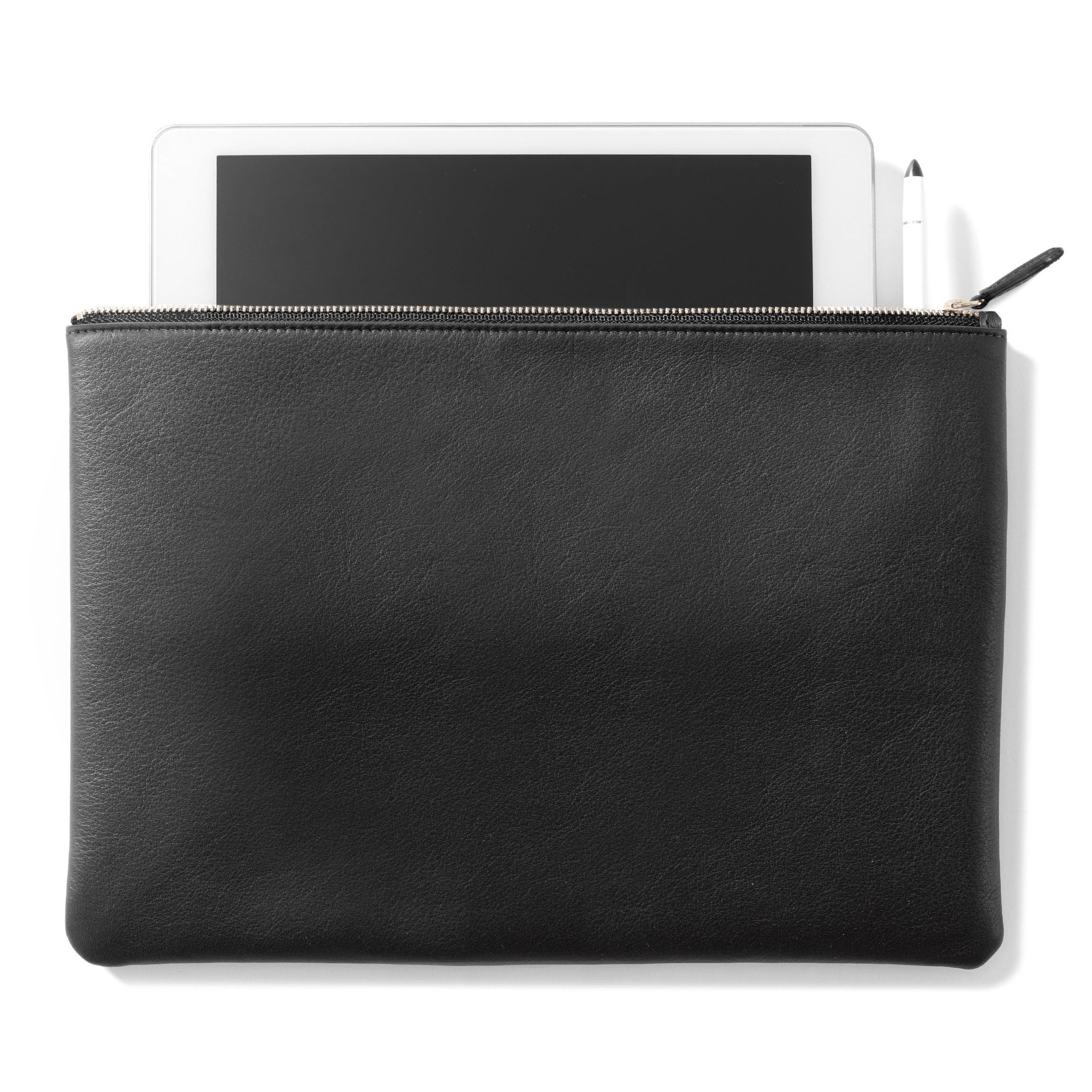 Slim Zippered iPad Case | Full grain leather, streamlined