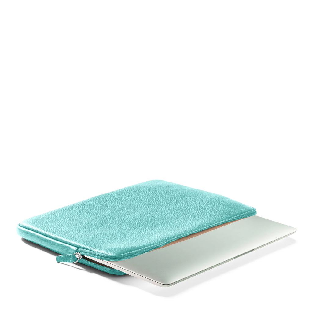 13-Inch-MacBook-Pro-QSleeve-Celeste-043-413-1