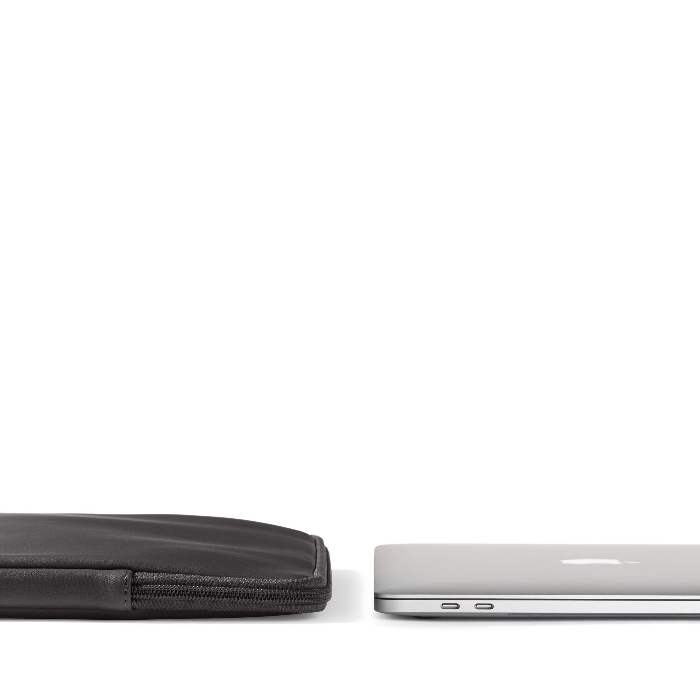 13 Inch MacBook Sleeve | Full grain leather, slim tech case