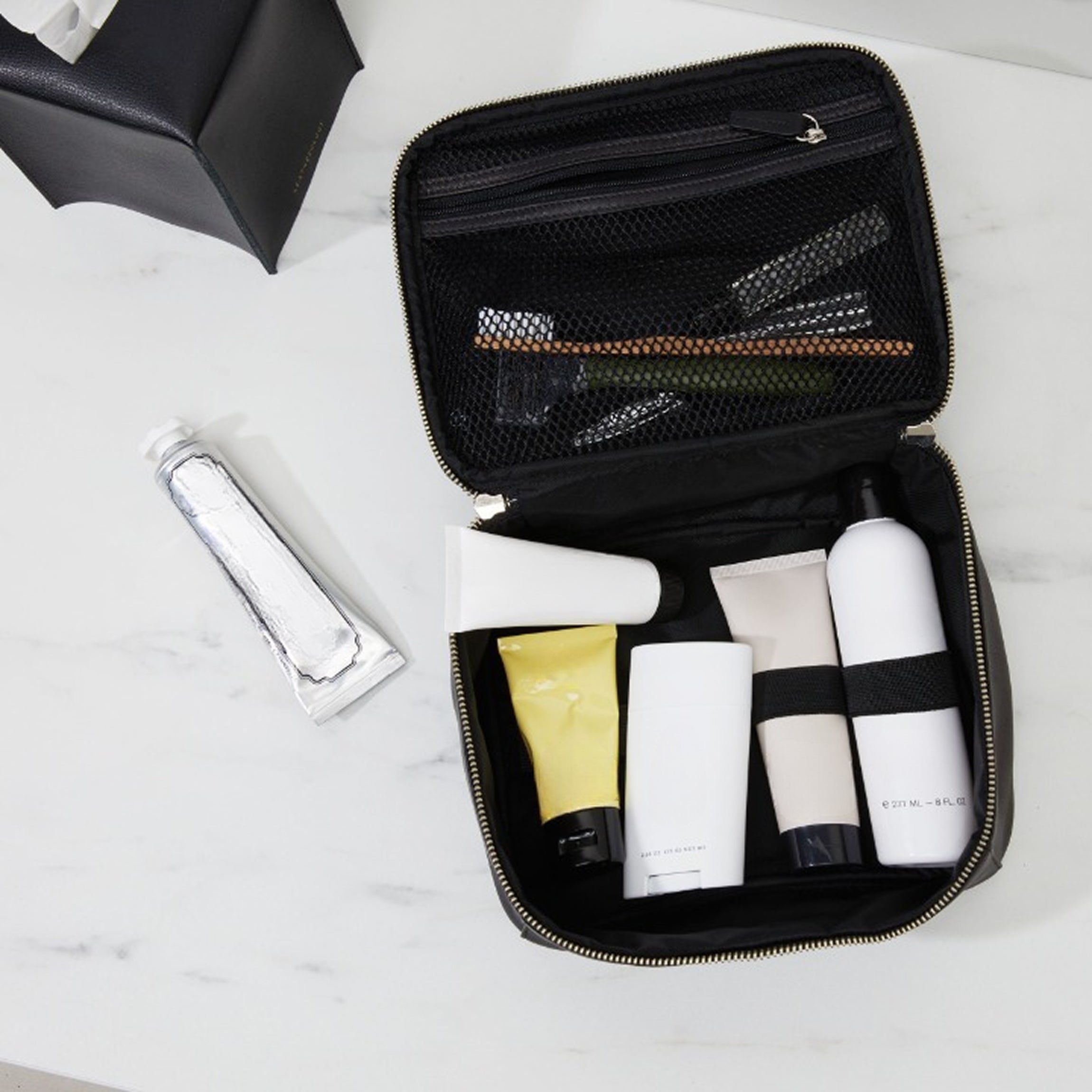 Large Travel Organizer | Full grain leather, comprehensive travel
