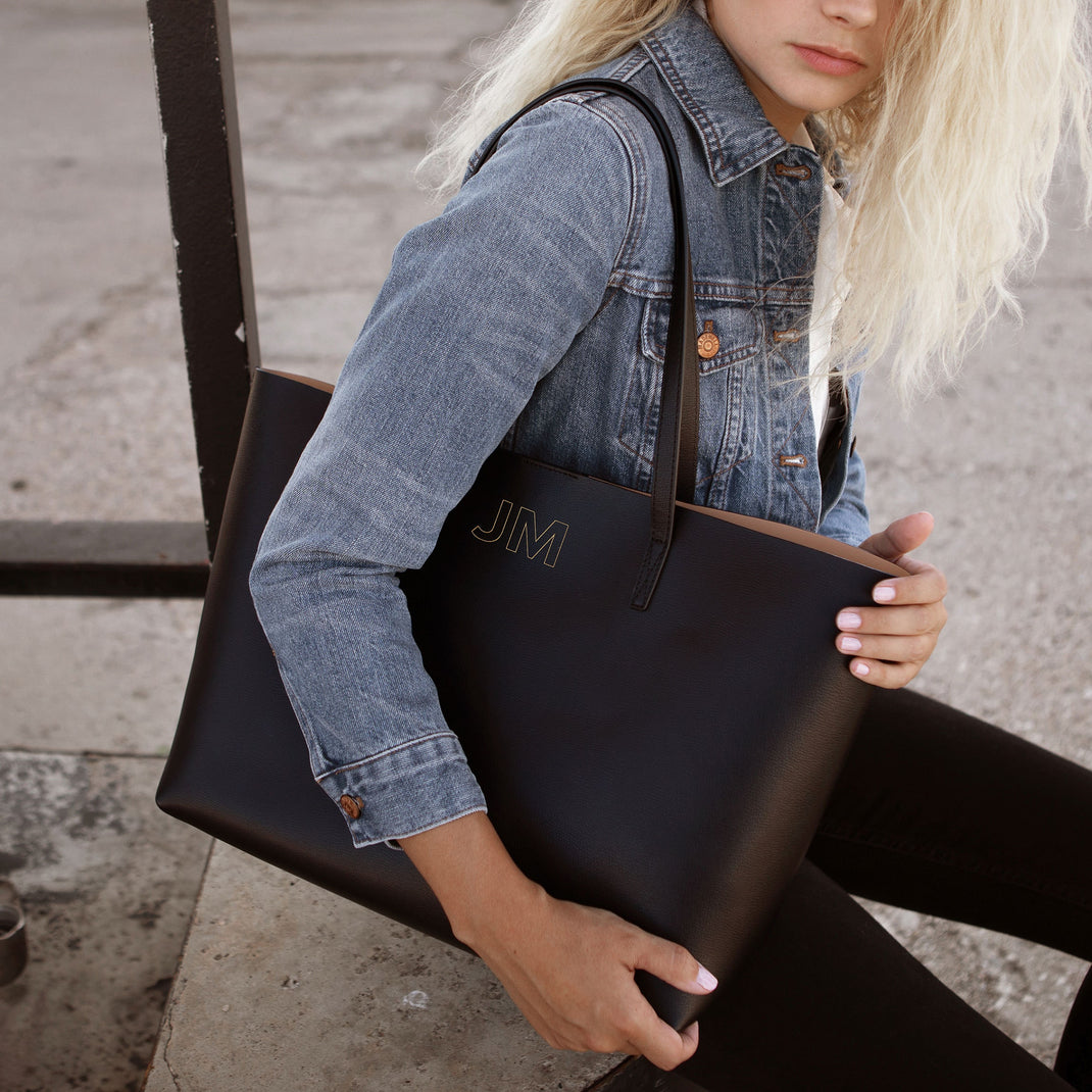 Belmont-Structured-Tote-Black-059-357-Lifestyle