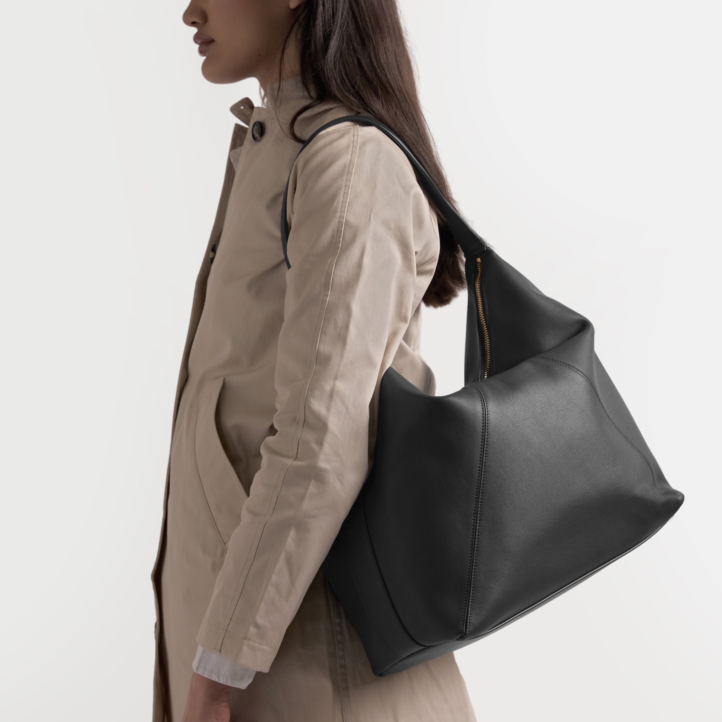 Ciera Maxi Hobo | Full grain leather, spacious and stylish