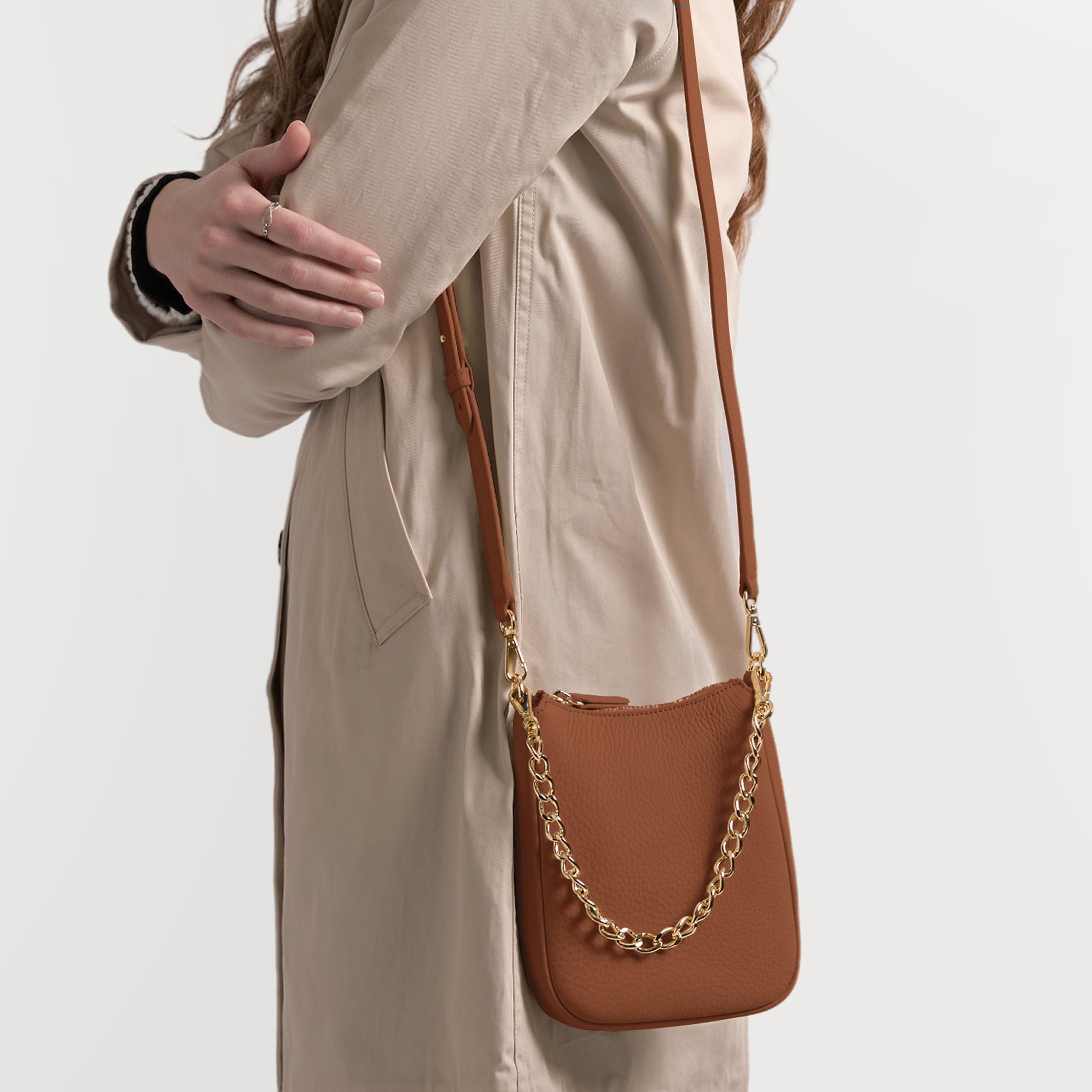 Greta Chain Vertical Sling | Full Grain Leather, Modern Hands-free