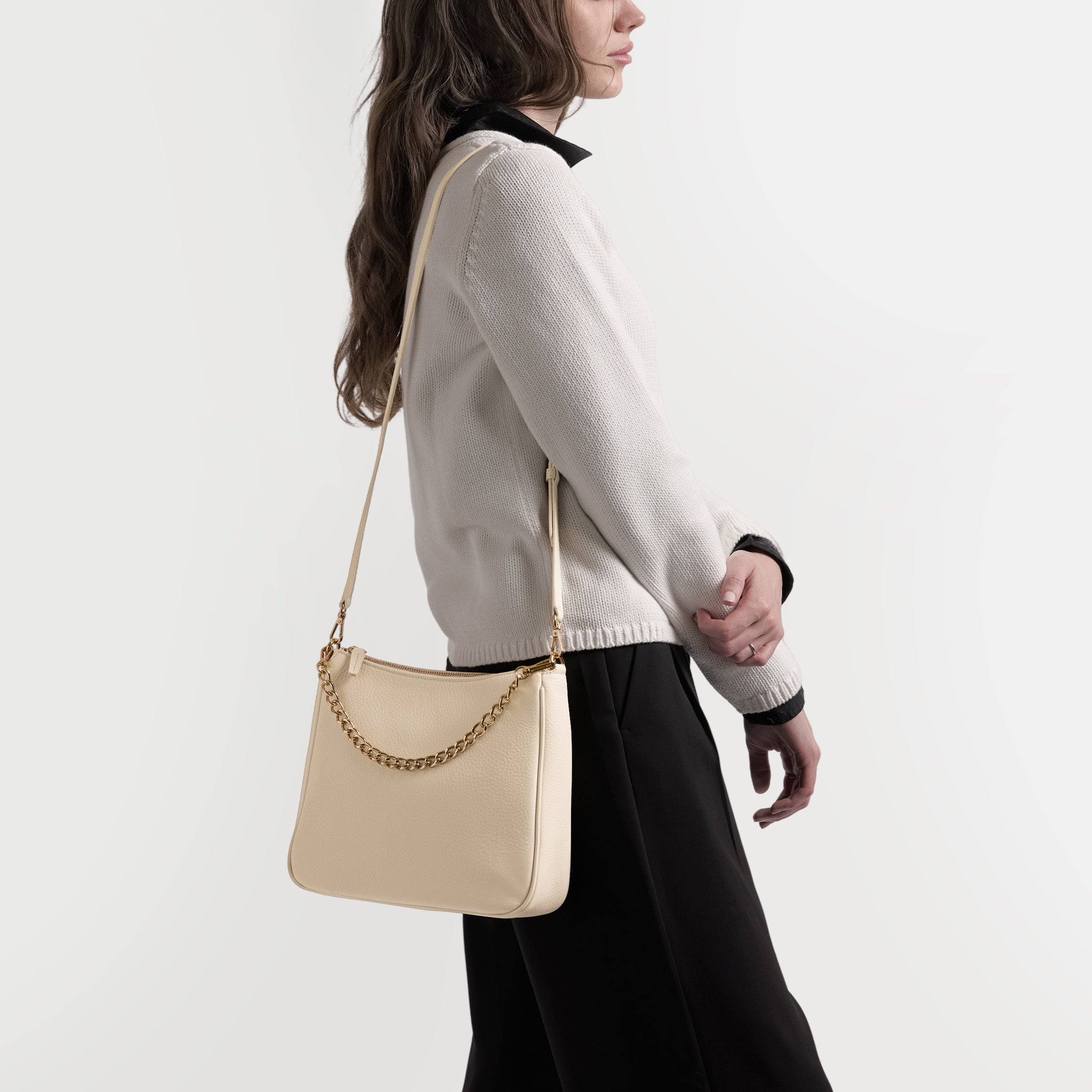 Greta Chain Medium Crossbody | Full Grain Leather, Chic And