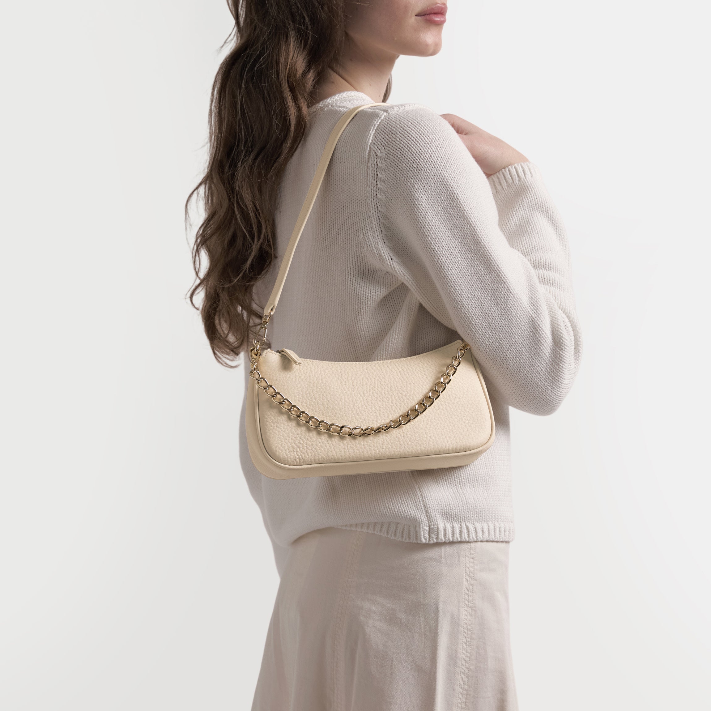 Greta Chain Small Pochette | Full grain leather, compact and chic