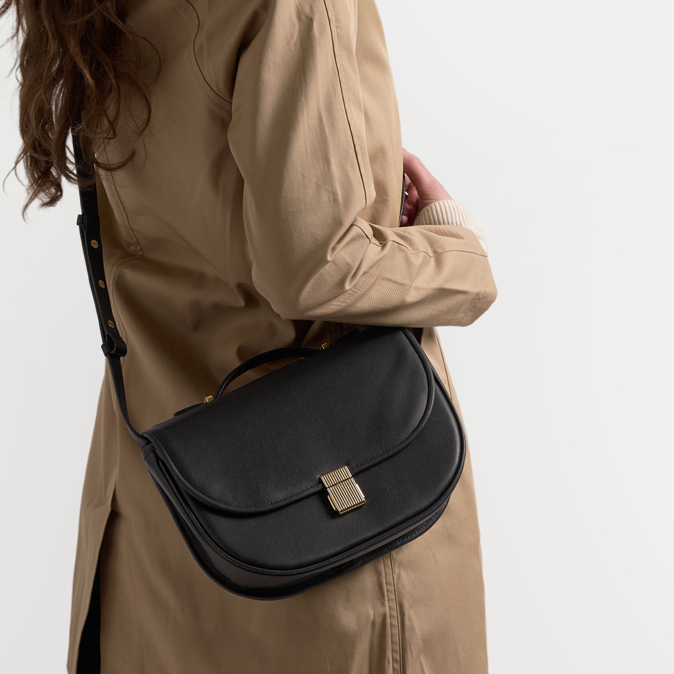 Katy Medium Saddle Bag | Full grain leather, classic crossbody