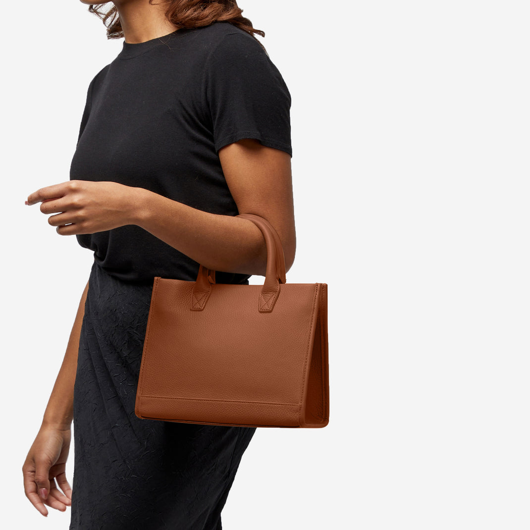 Kress-Mini-Top-Handle-Bag-Saddle-073-224-2