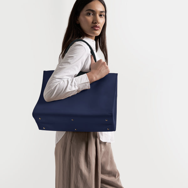 Burberrys ボストンバッグ ネイビー Kress-XL-Tote-Blue-072-375-
