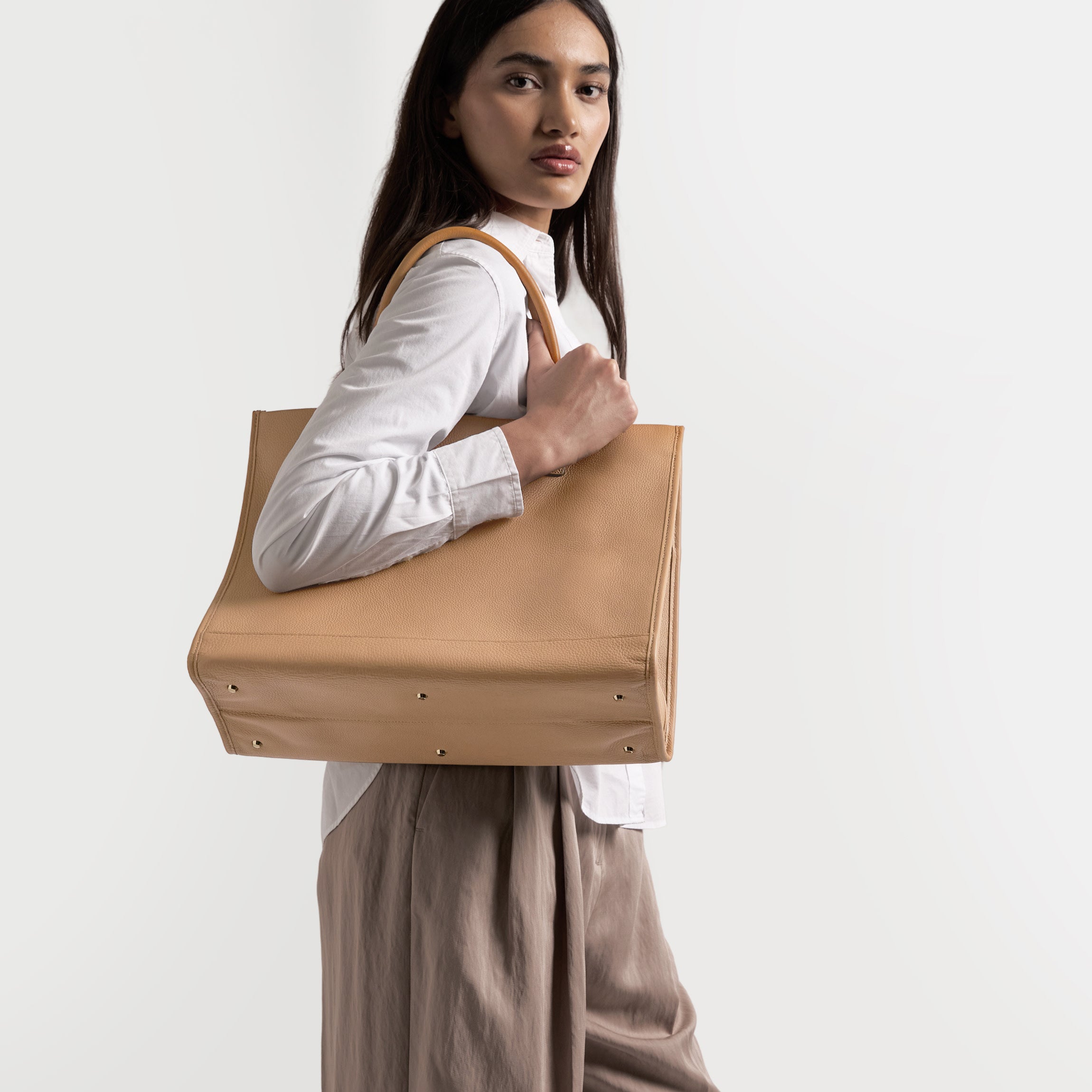 Kress XL Tote | Full grain leather, oversized carryall