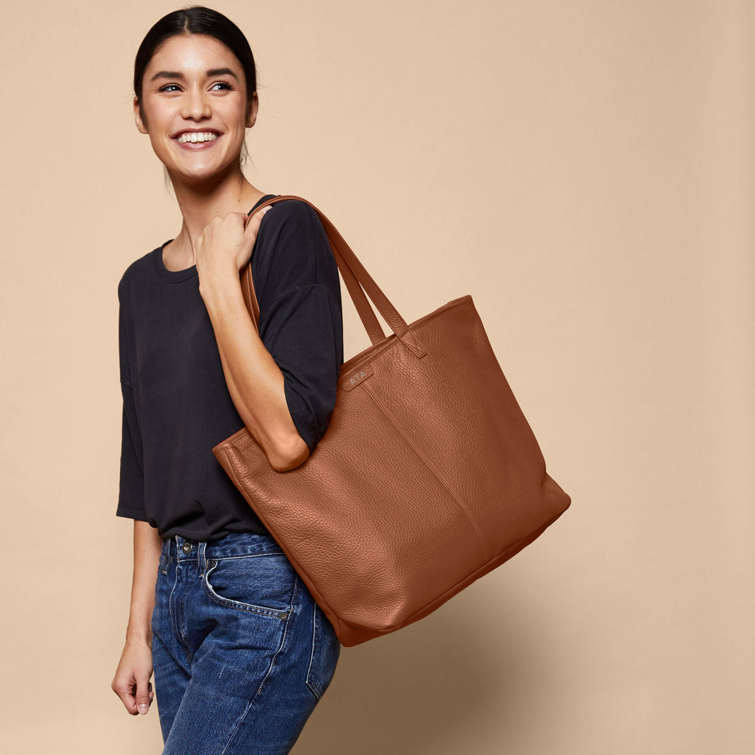 Large-Zippered-Downtown-Tote-Saddle-058-224-2