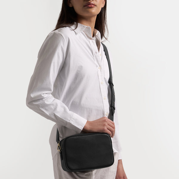 Meadow Double Zip Camera Bag | Full Grain Leather, Secure Camera