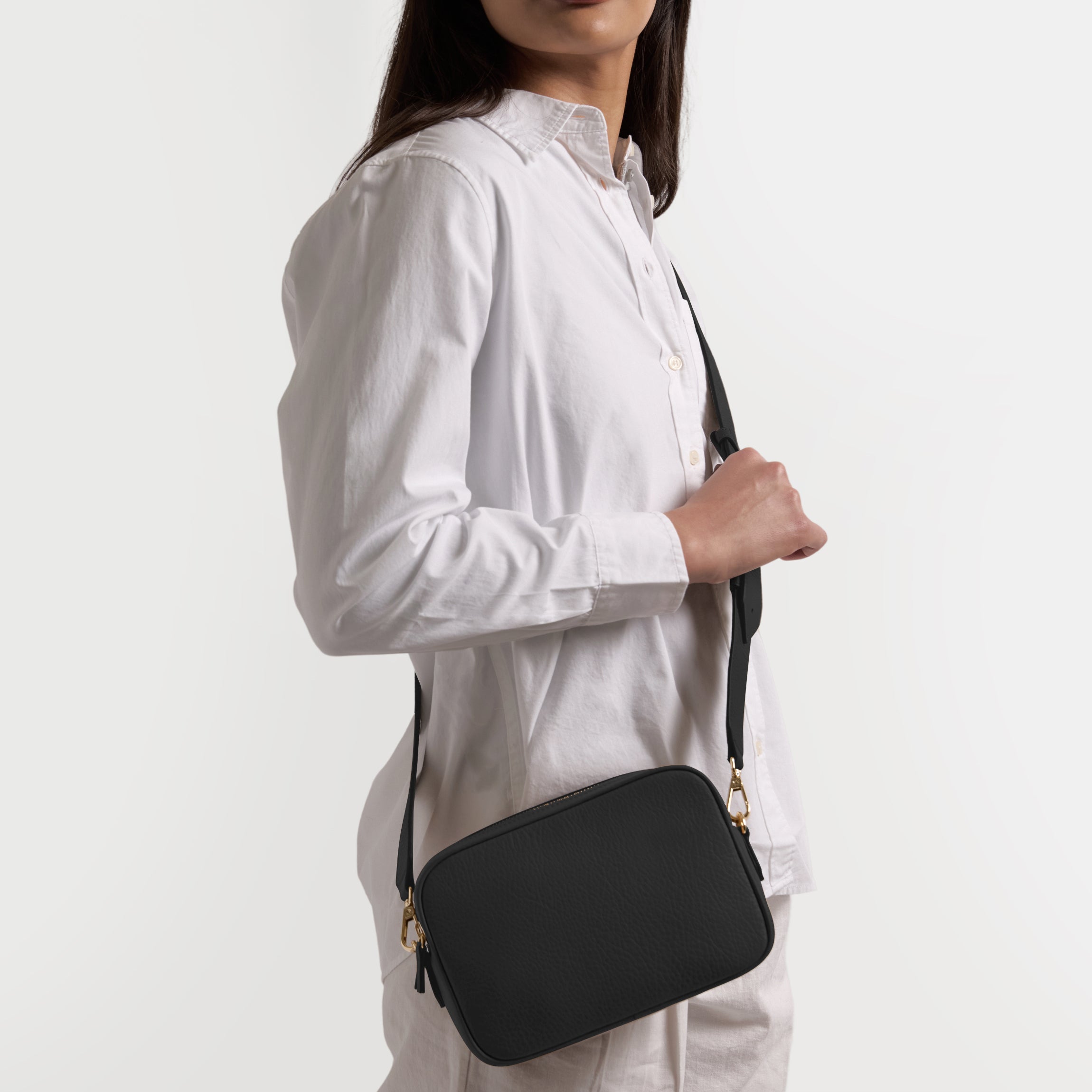Meadow Double Zip Camera Bag | Full grain leather, secure camera