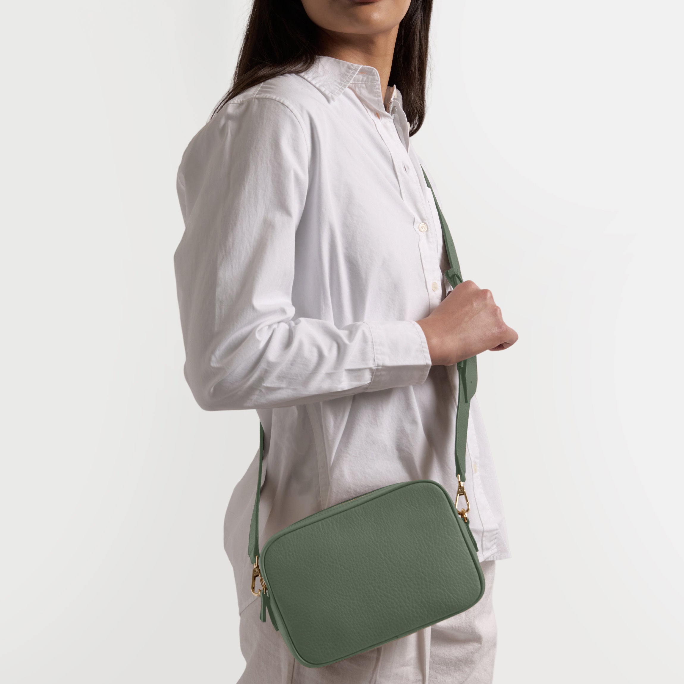Meadow Double Zip Camera Bag | Full grain leather, secure camera