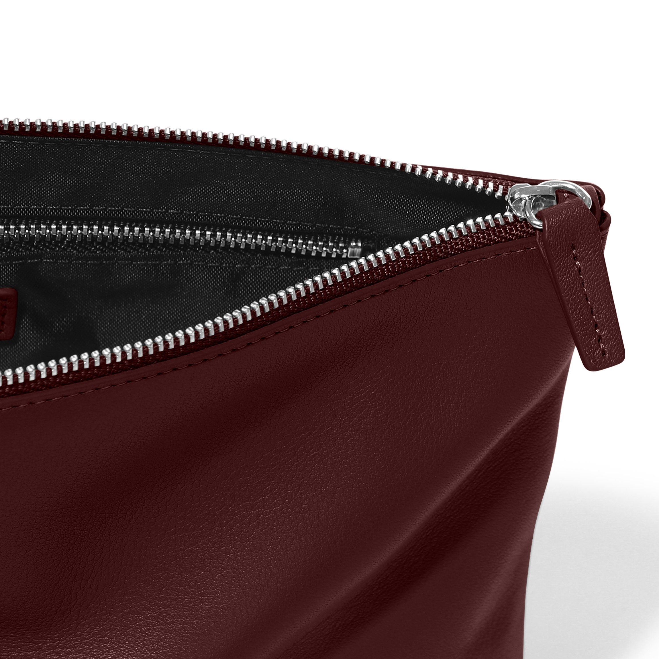 Medium Accessories Pouch | Full grain leather, versatile everyday