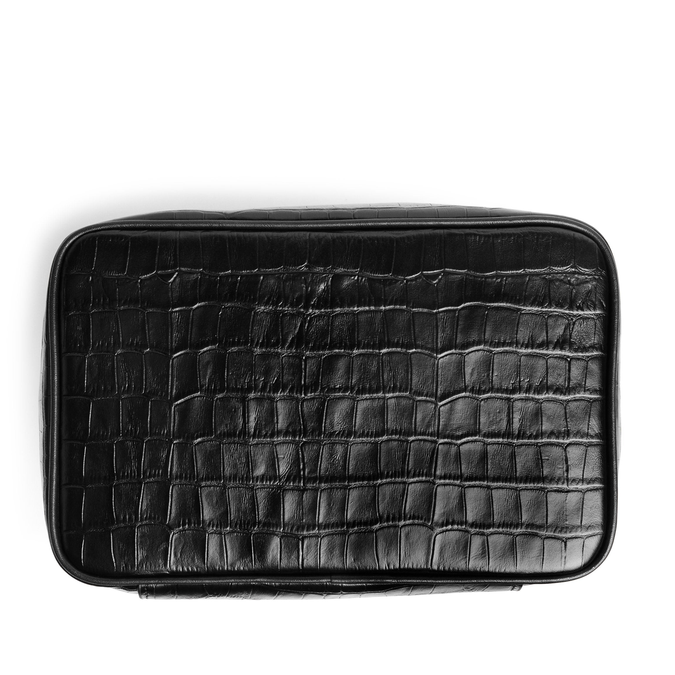 Medium Train Case | Full grain leather, versatile travel storage