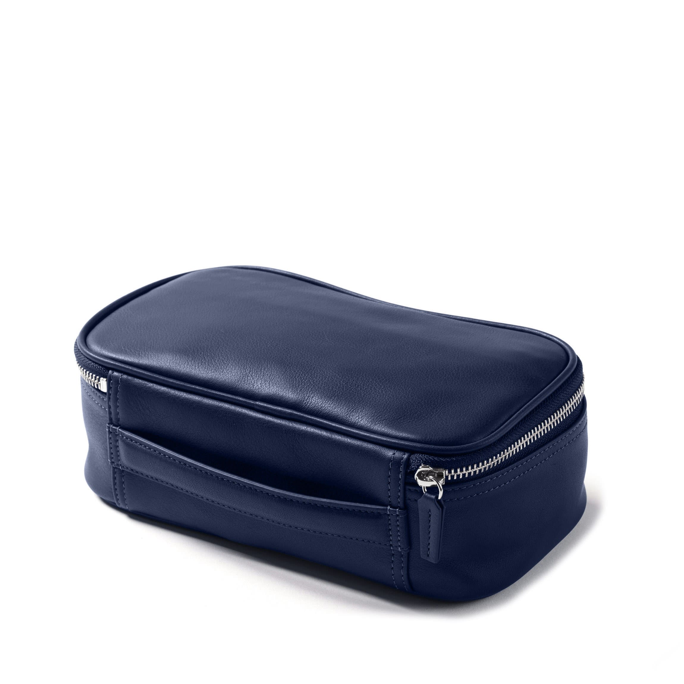 Medium Travel Organizer | Full grain leather, organized travel