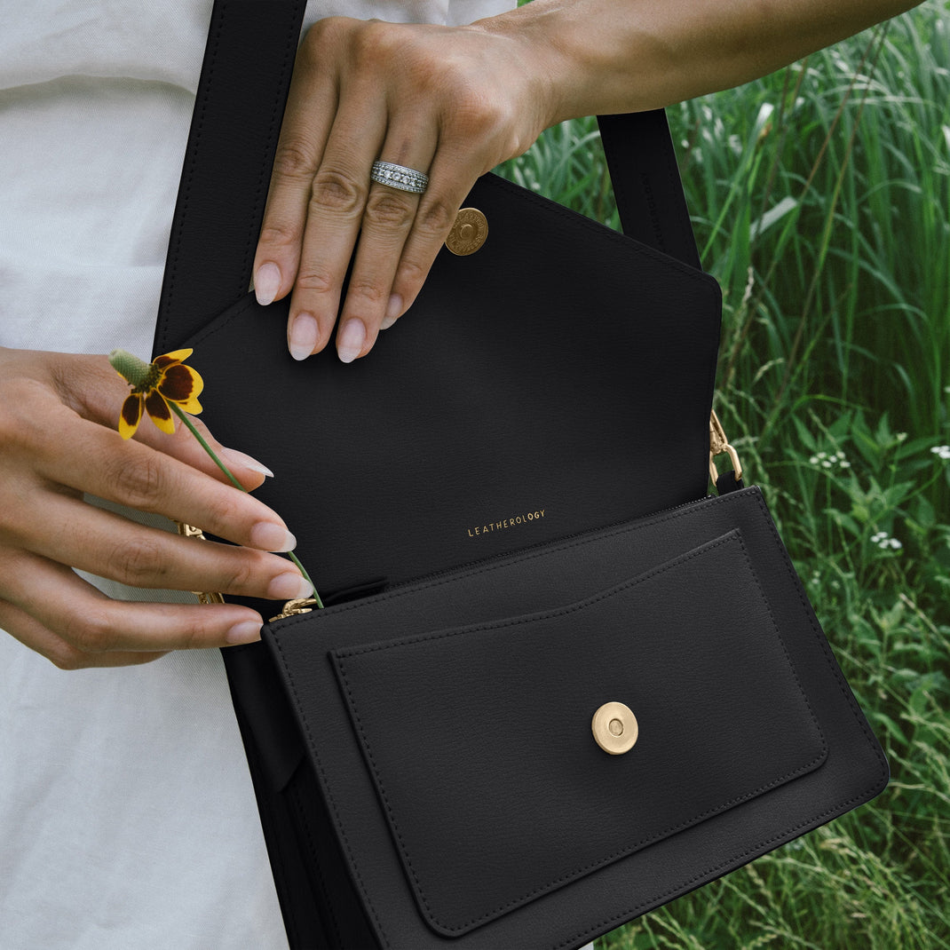 Medium-Willow-Envelope-Bag-Black-890-358-1