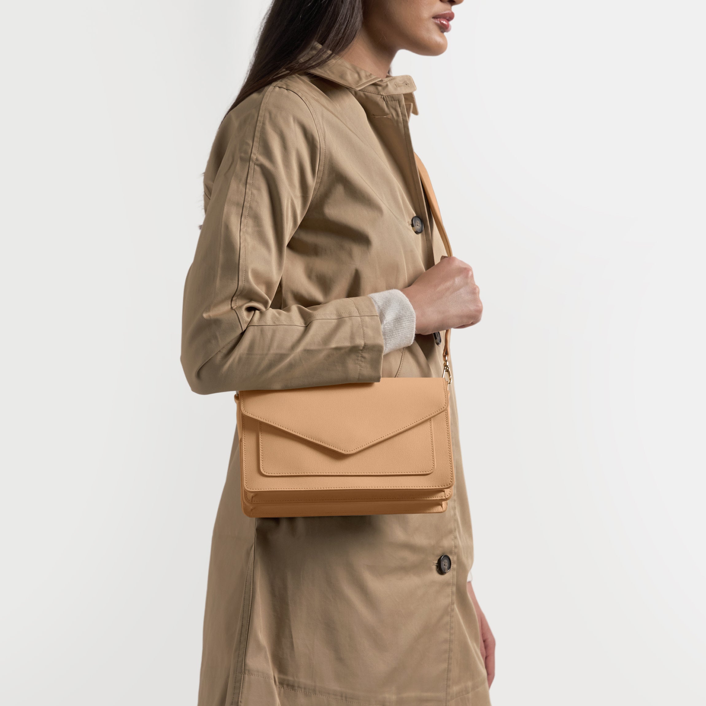 Medium Willow Envelope Bag | Full Grain Leather, Chic And