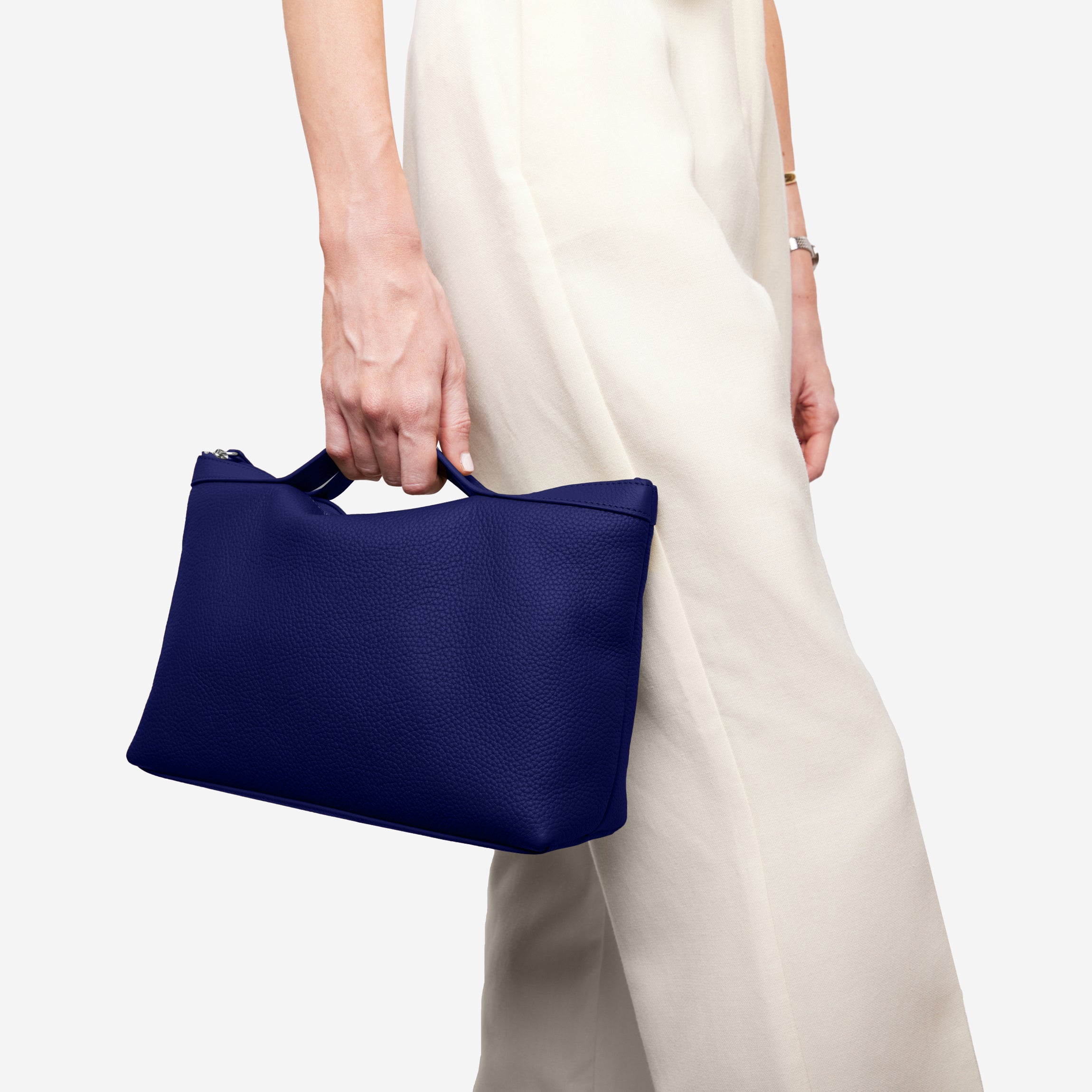 XL Accessories Pouch | Oversized travel storage, all-in-one pouch