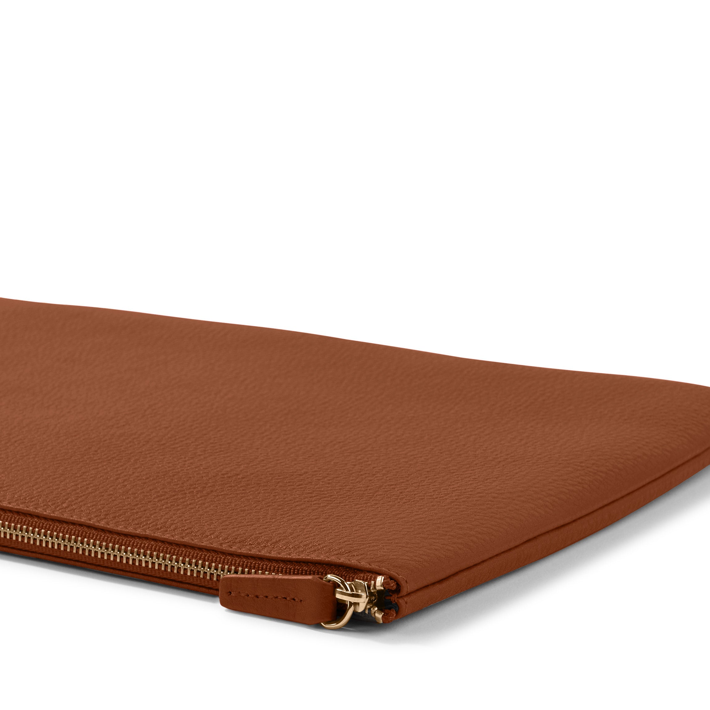 Slim Zippered iPad Case | Full grain leather, streamlined