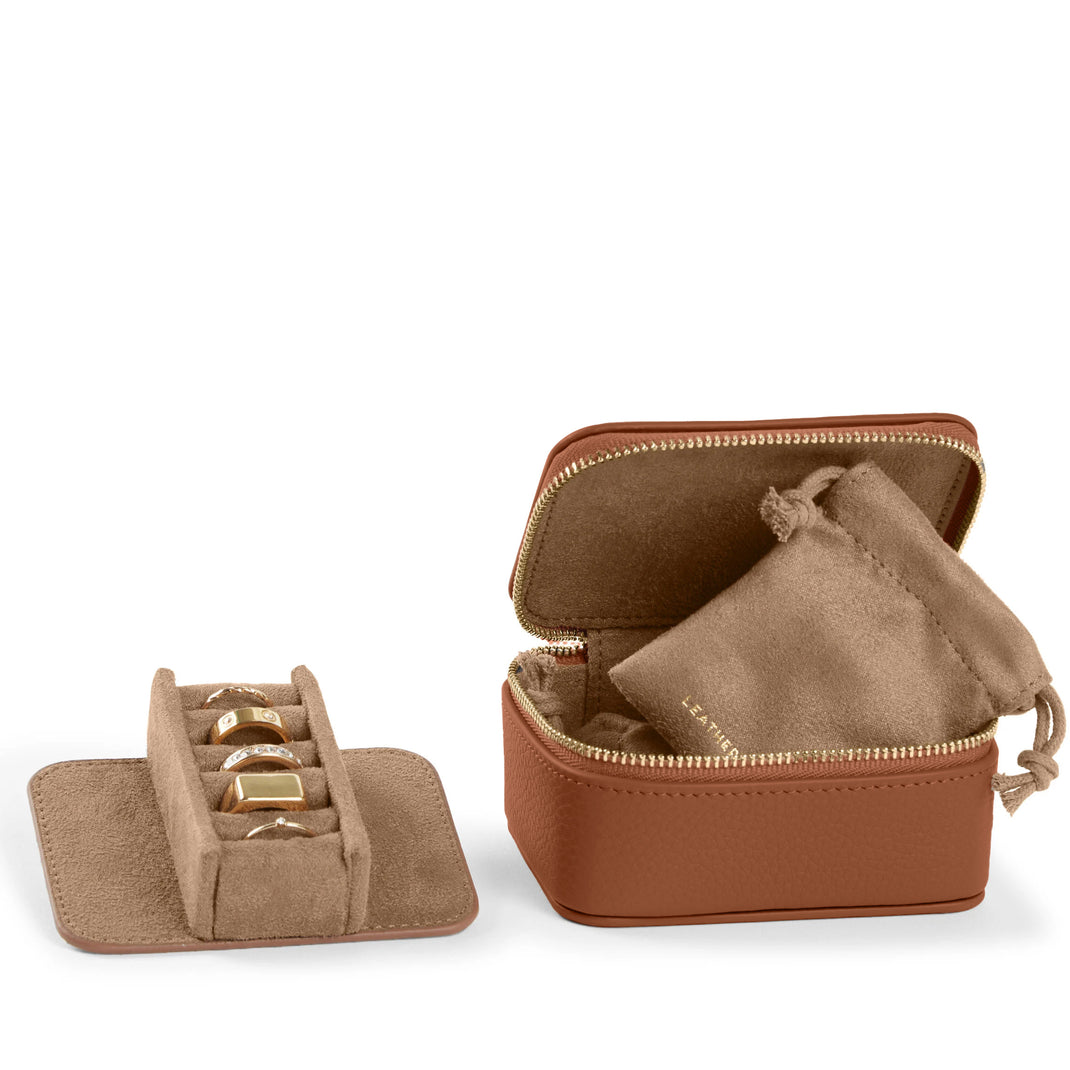 Small-Jewelry-Ring-Box-Saddle-R70-224-2