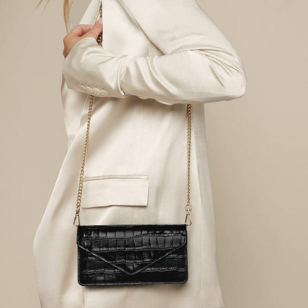 Small Willow Wallet On A Chain | Full Grain Leather, Versatile