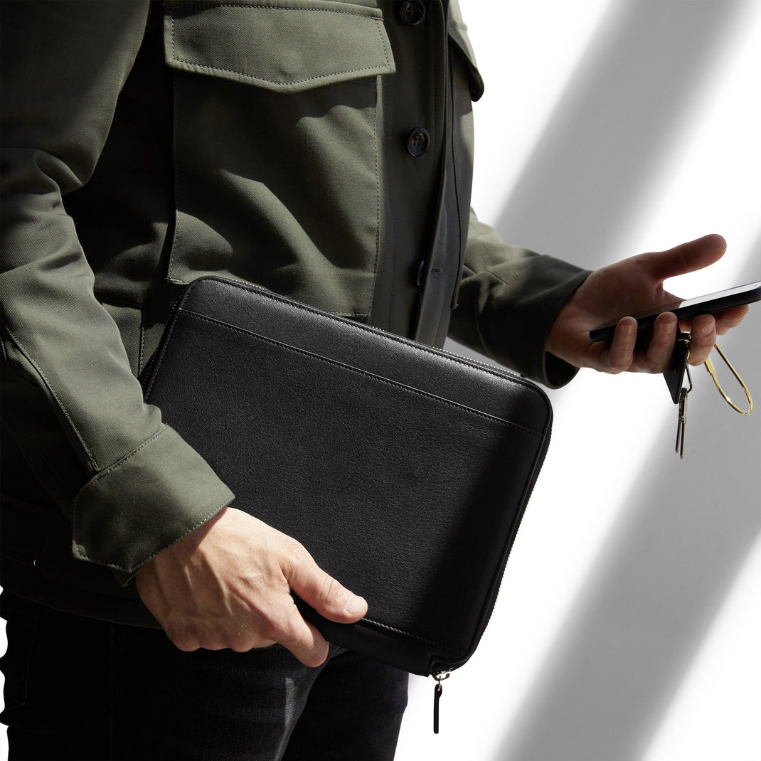 Tech-Folio-Black-784-135-1