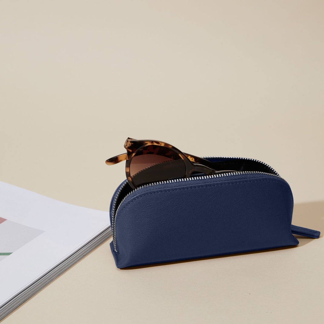 Travel-Makeup-Pouch-Blue-T75-375-1