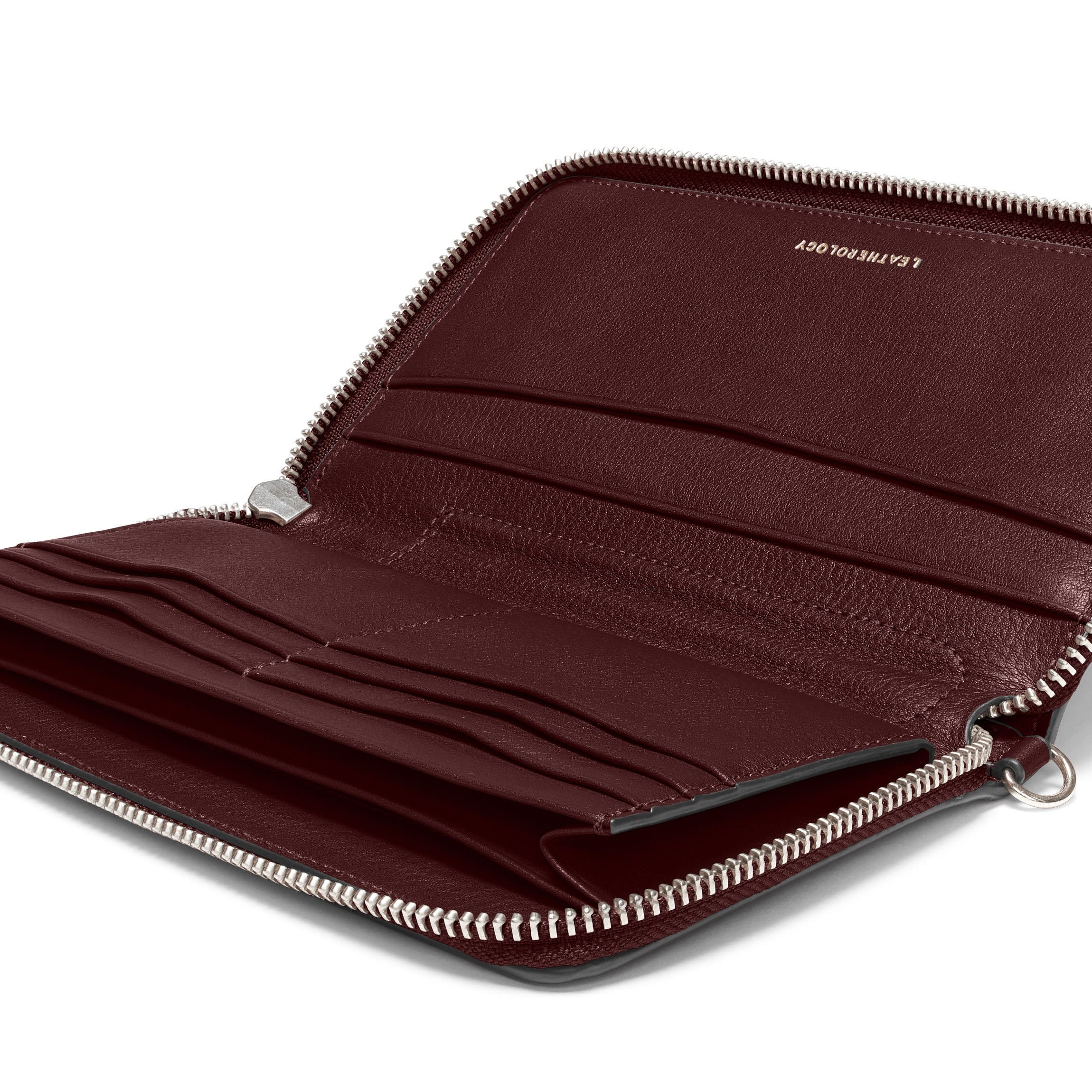Windsor Flat Zip Wallet | Full grain leather, sleek and practical