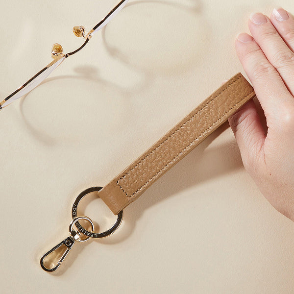 Loop Keychain | Full grain leather, functional and stylish
