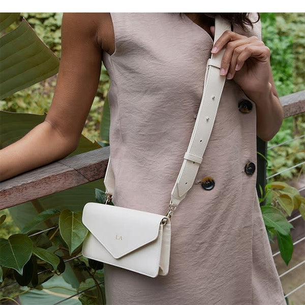 Small Willow Envelope | Full grain leather, minimal everyday bag