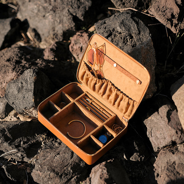 Large Jewelry Zip Case | Full Grain Leather, Elegant Jewelry