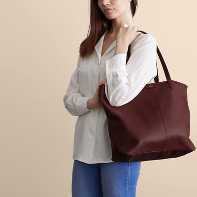 Large Zippered Downtown Tote